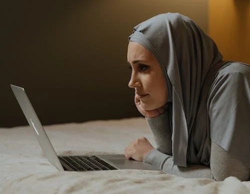 الحجز الإلكتروني